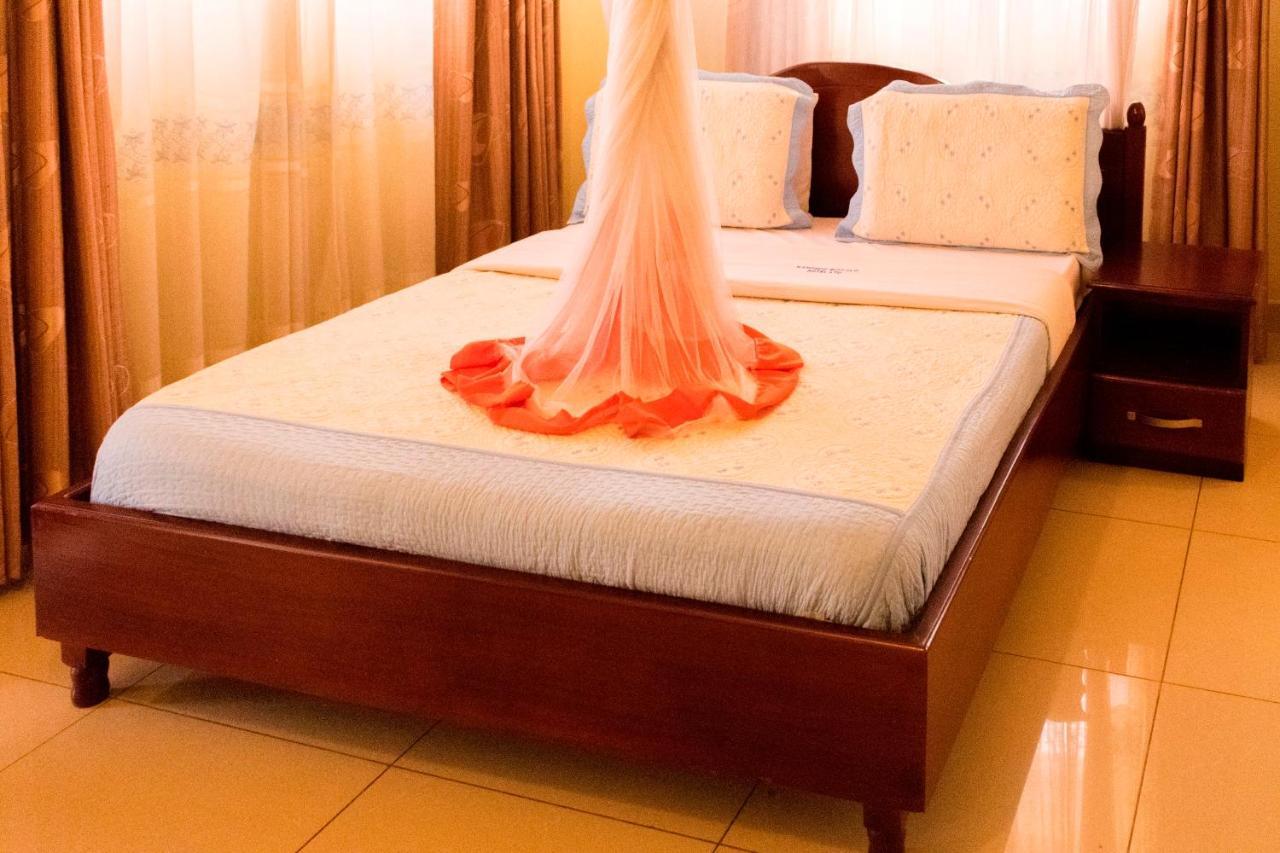 Kahondo Buffalo Hotel Kampala Makerere Luaran gambar